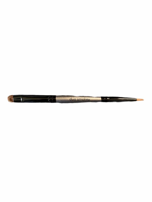 A dual eyebrow brush